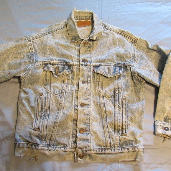 Levis Mens Vtg 70507 Denim Trucker Jacket Sz M Made in the USA Blue Distressed